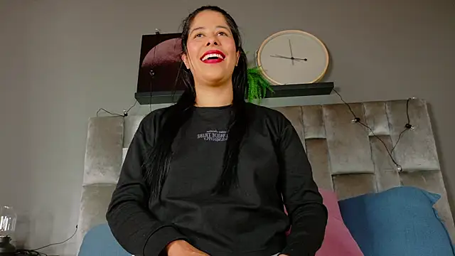 Snapshot of DulceAurora__ chatting on October 2025 02:36:02 AM DulceAurora online show from October 2025 02:36:02 AM