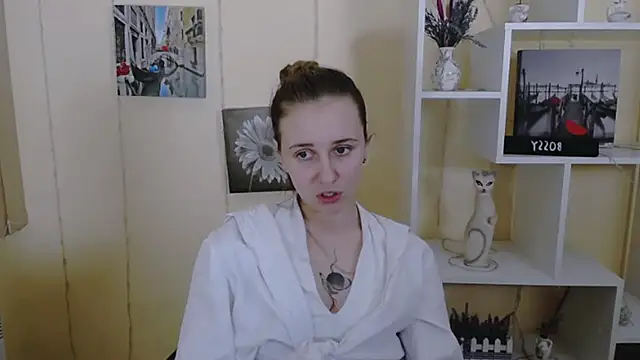  Nicole new online show from March 2025 04:41:01 PM