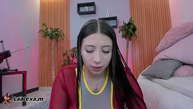 Aixaa charles online show from November 2025 12:07:01 PM