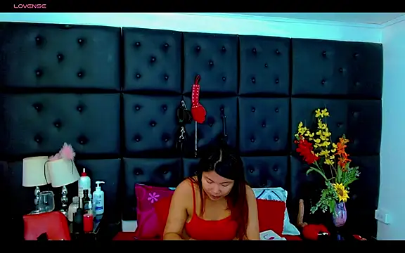 Isalombardi online show from May 2026 02:40:02 AM