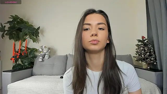 NicoleLuv online show from December 2024 01:07:02 PM