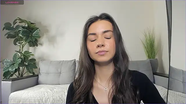 NicoleLuv online show from January 2025 04:11:01 PM