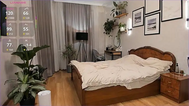 NicoleLuv online show from September 2025 06:53:01 PM