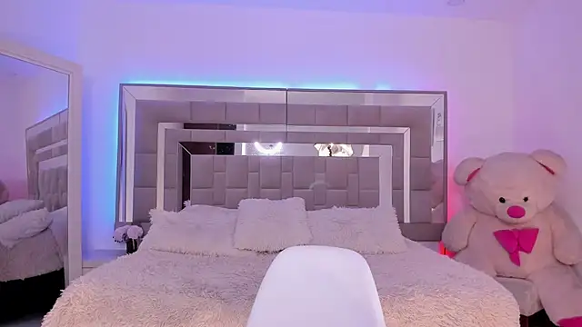 natta cortes online show from February 2025 11:14:02 PM