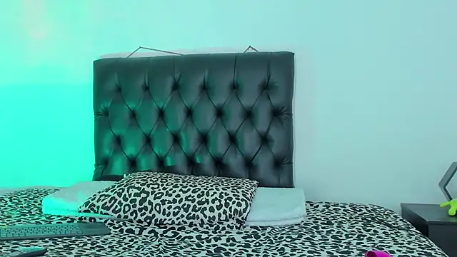 seline wolff online show from December 2024 12:40:02 AM