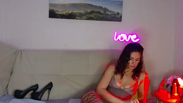 Snapshot of MariaModel chatting on January 2025 07:00:02 AM MariaModel online show from January 2025 07:00:02 AM