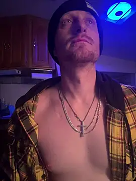 bigred0808 online show from April 2026 04:37:01 AM