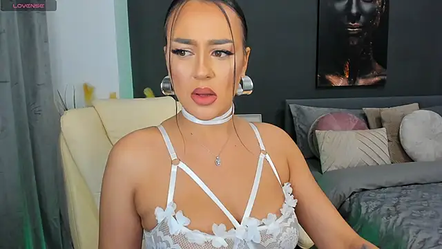 Snapshot of Sonia__Rey chatting on January 2025 10:08:02 PM Sonia Rey online show from January 2025 10:08:02 PM