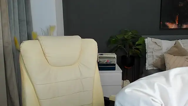 Snapshot of Sonia__Rey chatting on October 2025 03:36:02 PM Sonia Rey online show from October 2025 03:36:02 PM