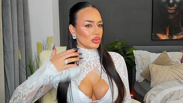 Snapshot of Sonia__Rey chatting on November 2025 09:08:01 PM Sonia Rey online show from November 2025 09:08:01 PM