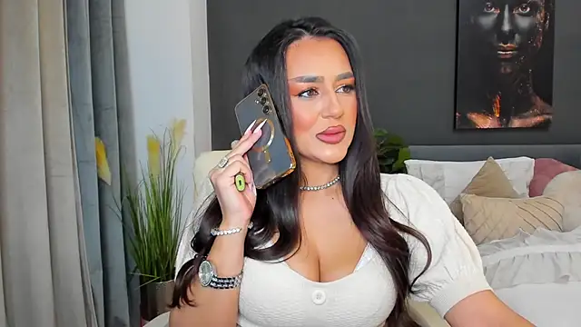 Snapshot of Sonia__Rey chatting on December 2025 01:28:02 PM Sonia Rey online show from December 2025 01:28:02 PM