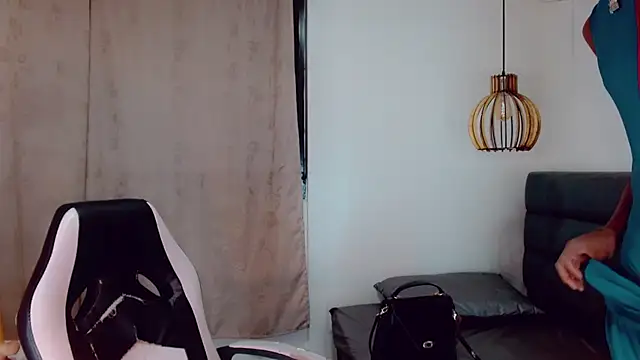 Oriana braom online show from January 2025 02:03:01 AM