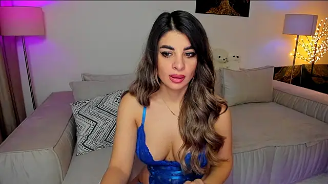 Snapshot of Queenofyouredreams chatting on February 2025 12:49:01 AM Queenofyouredreams online show from February 2025 12:49:01 AM