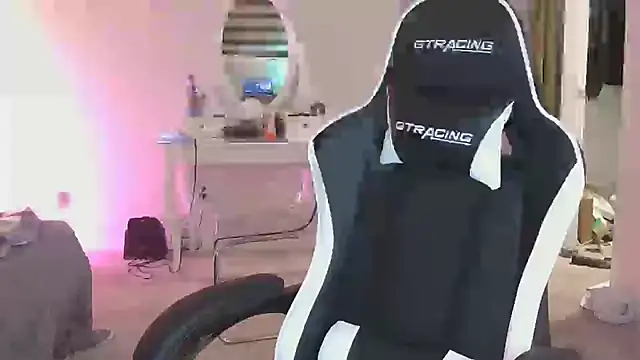 mollygordan online show from October 2025 03:06:02 AM