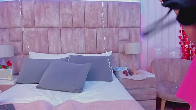 Cloesweet 1 online show from February 2025 06:40:01 PM