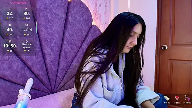 Snapshot of _alaia_collway_ chatting on May 2026 12:21:02 PM alaia collway online show from May 2026 12:21:02 PM