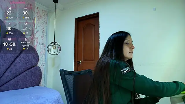 Snapshot of _alaia_collway_ chatting on June 2026 12:18:01 PM alaia collway online show from June 2026 12:18:01 PM