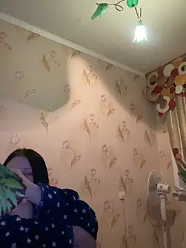 Snapshot of Starry_Siren chatting on December 2024 08:08:01 PM Starry Siren online show from December 2024 08:08:01 PM