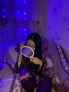 Snapshot of Starry_Siren chatting on January 2025 05:15:01 PM Starry Siren online show from January 2025 05:15:01 PM