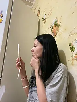 Snapshot of Starry_Siren chatting on February 2025 02:13:02 PM Starry Siren online show from February 2025 02:13:02 PM