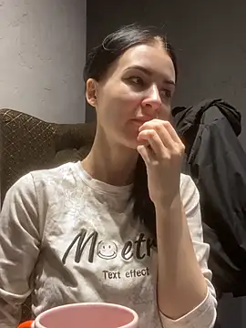 Snapshot of Starry_Siren chatting on October 2025 07:12:02 AM Starry Siren online show from October 2025 07:12:02 AM