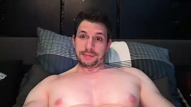 Snapshot of dreamwallker21 chatting on December 2025 02:07:02 AM dreamwallker21 online show from December 2025 02:07:02 AM