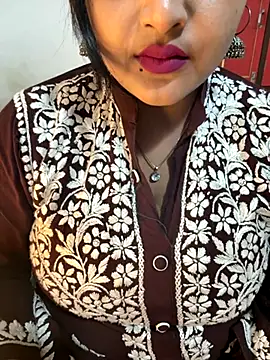 Snapshot of Ayesha_mahi chatting on November 2025 03:44:02 PM Ayesha mahi online show from November 2025 03:44:02 PM