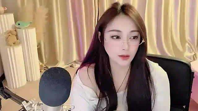 Daisy-77 online show from February 2025 09:03:02 PM