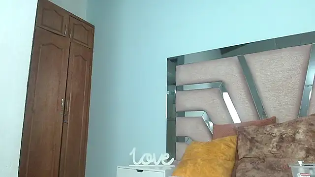 Snapshot of cintia_hills chatting on March 2025 10:50:01 AM cintia hills online show from March 2025 10:50:01 AM