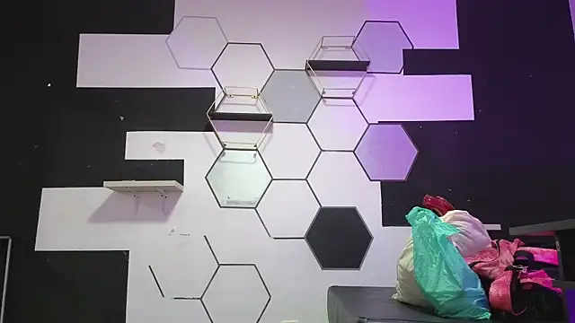 alondrabigtits online show from October 2025 12:13:02 PM