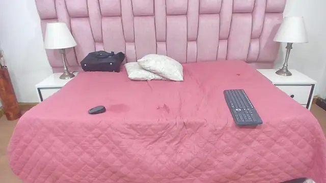 Snapshot of melody_brunnet chatting on March 2025 03:53:02 PM melody brunnet online show from March 2025 03:53:02 PM