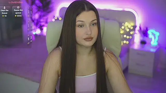 OneLaya online show from September 2025 07:30:01 AM