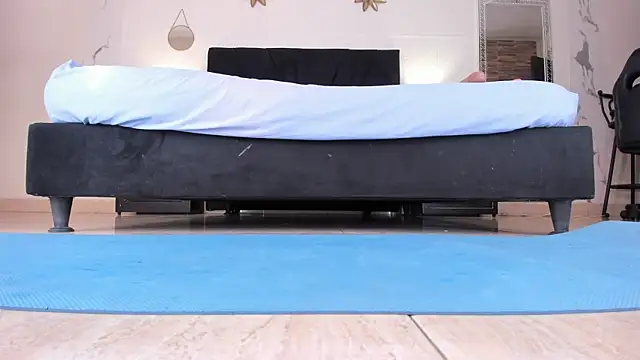 RileySkye online show from March 2025 09:45:01 PM