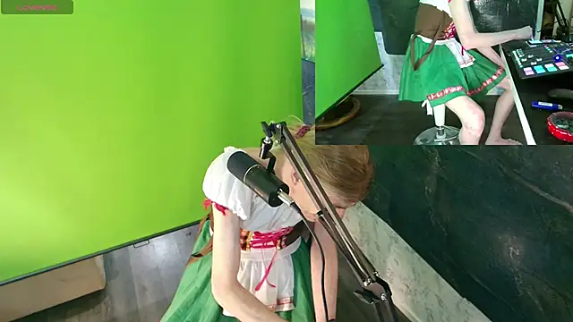 Doggyray44 online show from December 2024 10:21:02 PM