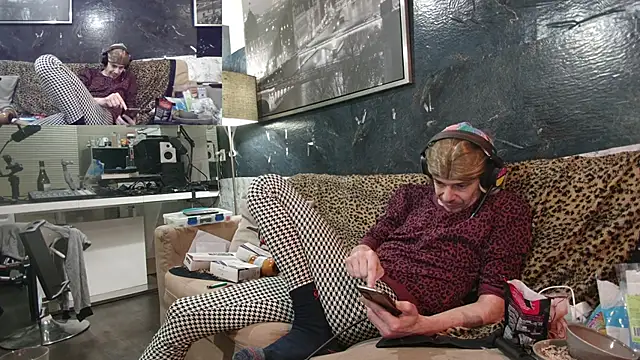 Doggyray44 online show from February 2025 02:33:02 AM