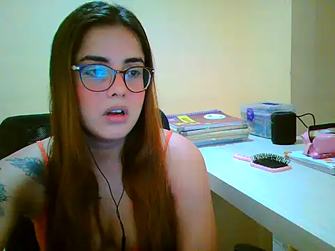 maliamiller online show from November 2025 06:11:02 AM