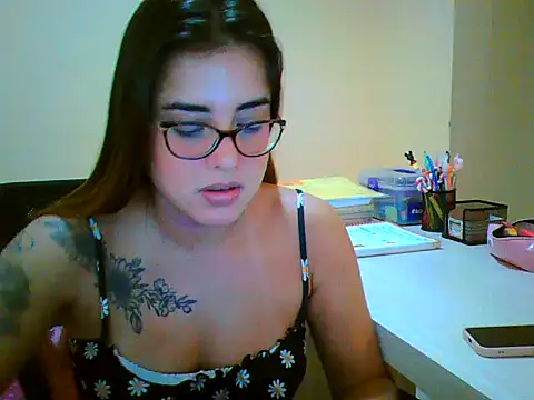 maliamiller online show from February 2026 12:33:01 PM