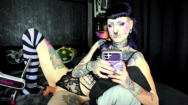 Purple Coffin666 online show from February 2026 06:28:01 PM