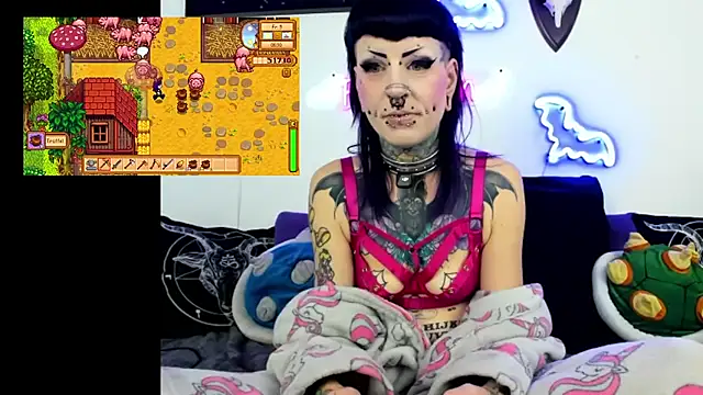 Purple Coffin666 online show from May 2026 11:31:02 AM
