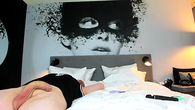 Purple Coffin666 online show from May 2026 07:29:01 PM