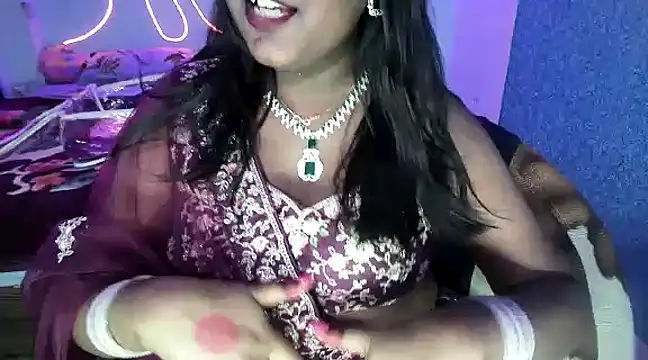 expression queen online show from December 2024 05:48:01 PM