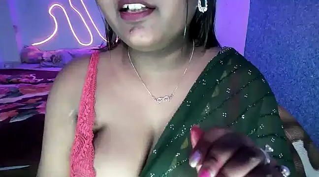 expression queen online show from December 2024 06:48:02 PM