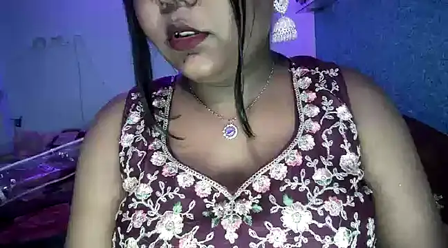 expression queen online show from January 2025 11:48:01 AM