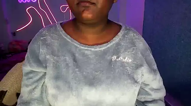 expression queen online show from January 2025 12:06:01 AM