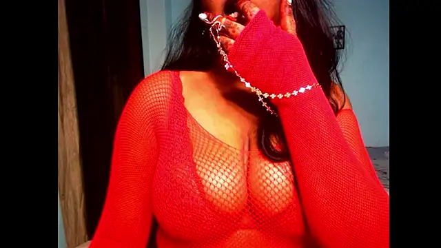 expression queen online show from February 2026 03:19:01 PM