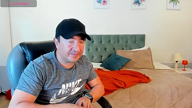 Snapshot of Sam_and_molly_ chatting on February 2025 07:55:01 PM Sam and molly online show from February 2025 07:55:01 PM