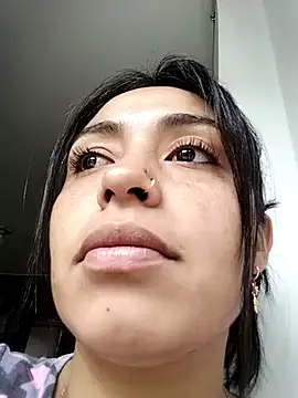 Aisha 09 online show from May 2026 02:58:01 PM