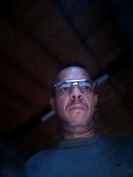 latinmartin73 online show from March 2025 11:09:02 PM