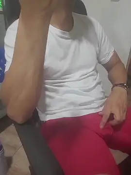 latinmartin73 online show from February 2026 12:27:02 AM