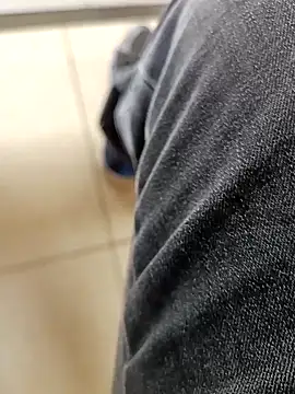 huzi518 online show from December 2025 03:00:02 AM